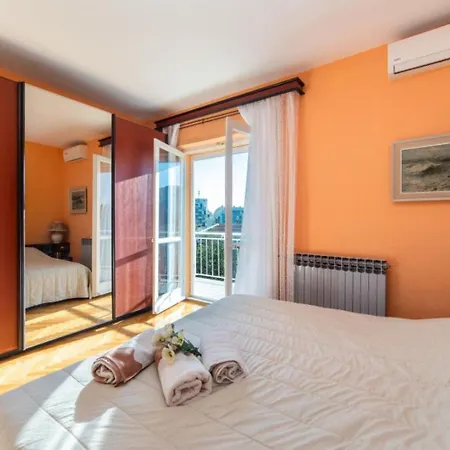 Stipe Apartment *